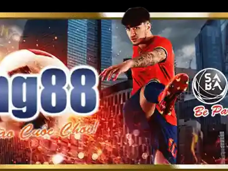 Sân bóng đá với khán đài đông đúc